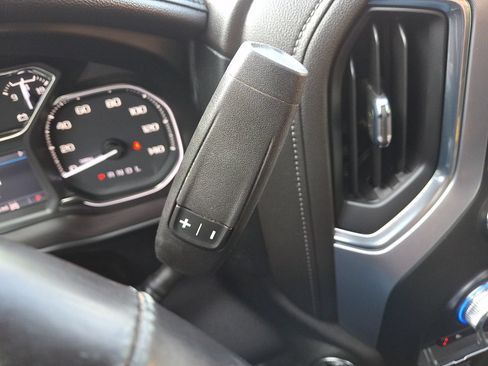 Used 2022 GMC Sierra 3500 SLE w/ SLE Convenience Package AWD/4WD image 16