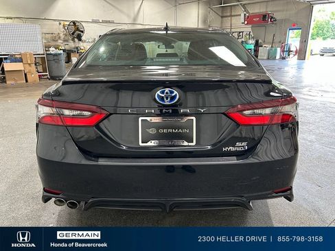 Used 2023 Toyota Camry SE FWD image 7