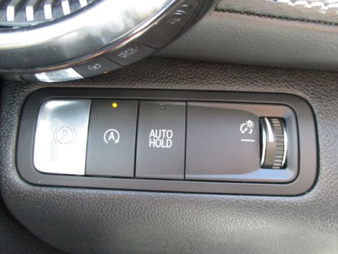Used 2026 Chevrolet Equinox LT FWD image 31