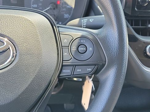 Used 2023 Toyota Corolla LE FWD image 23