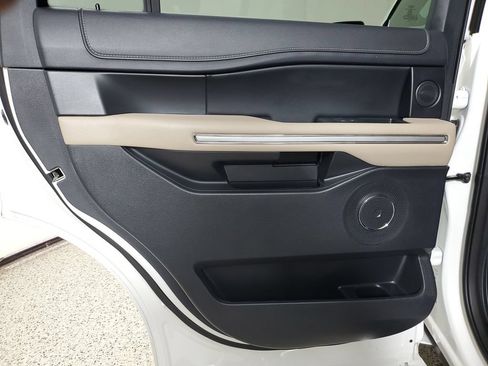 Used 2023 Ford Expedition Limited RWD image 19