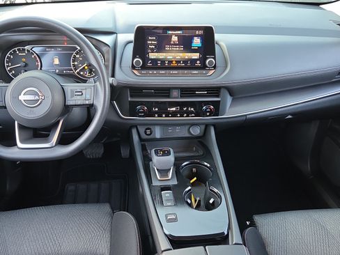 Used 2024 Nissan Rogue SV FWD image 12