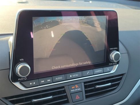 Used 2025 Nissan Altima 2.5 S image 29