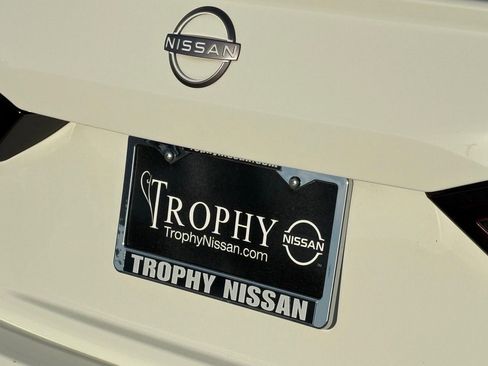 Certified 2025 Nissan Altima 2.5 SV image 8