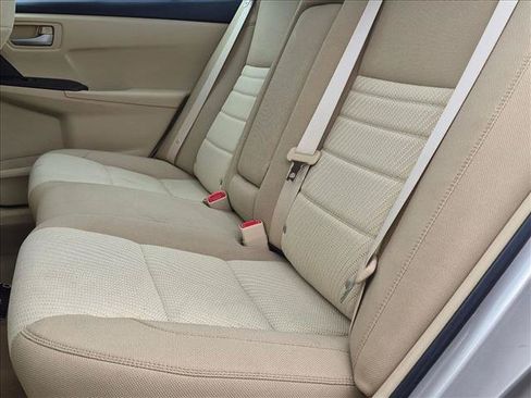Used 2017 Toyota Camry LE FWD image 16