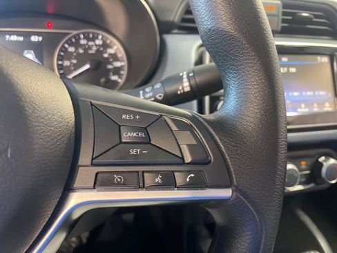 Used 2025 Nissan Versa SV image 26