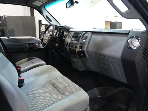 Used 2015 Ford F250 XLT w/ XLT Value Package image 34