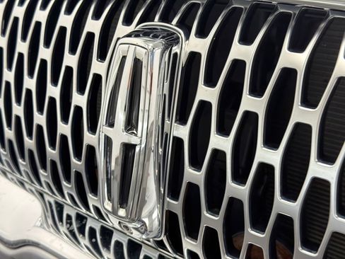 Certified 2022 Lincoln Nautilus Reserve AWD/4WD image 14