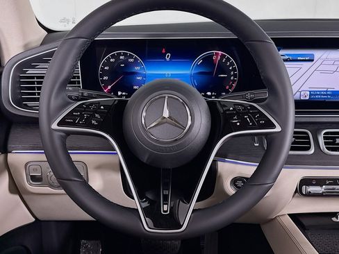 New 2026 Mercedes-Benz GLE 450e 4MATIC image 17