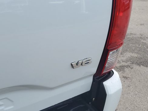 Certified 2023 Toyota Tacoma SR AWD/4WD image 8