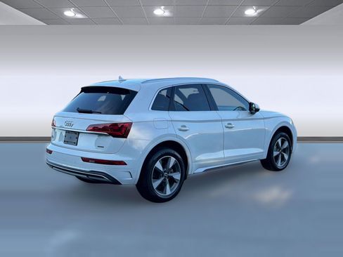 Used 2023 Audi Q5 2.0T Premium w/ Convenience Package AWD/4WD image 9