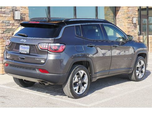 Used 2018 Jeep Compass Limited w/ Navigation Group image 3