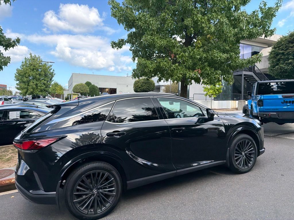 Certified 2024 Lexus RX 350 Premium w/ Kick Sensor & Tow Package AWD/4WD image 13