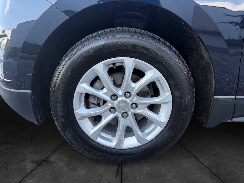 Used 2020 Chevrolet Equinox LS w/ LS Convenience Package FWD image 14