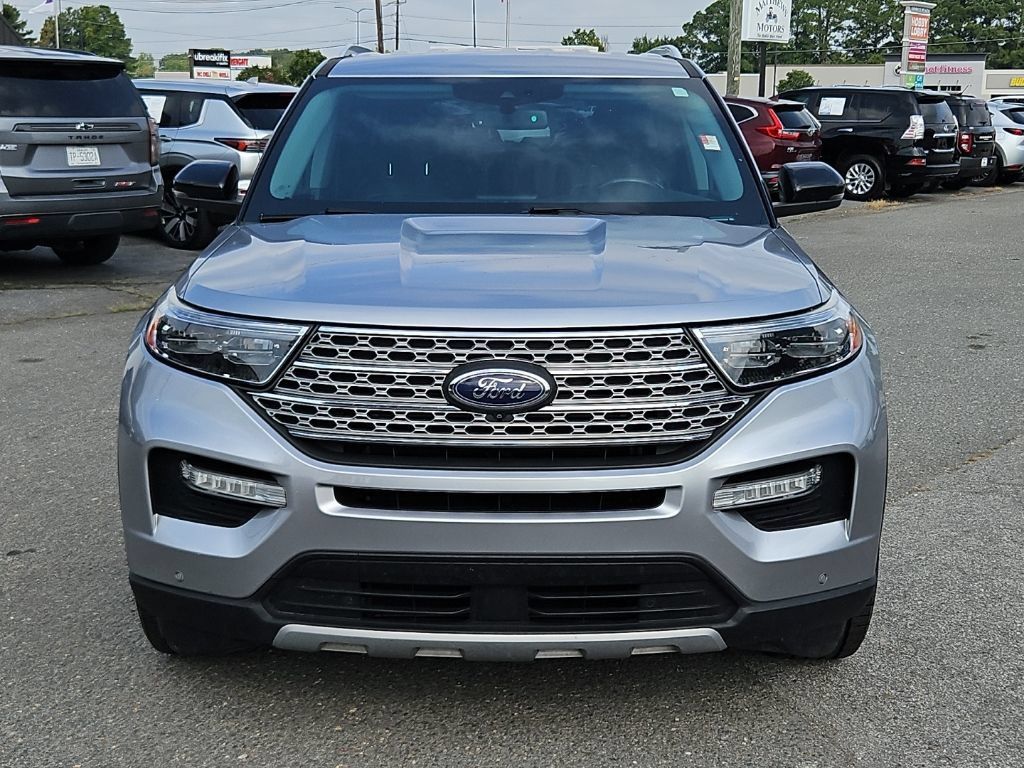 Used 2022 Ford Explorer Limited w/ Equipment Group 301A RWD image 2
