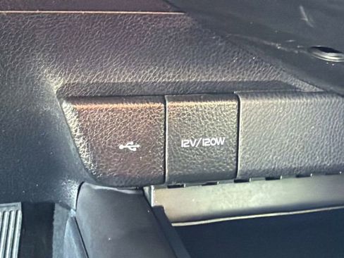 Used 2024 Toyota Camry SE w/ Convenience Package image 30