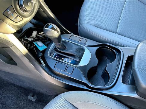 Used 2018 Hyundai Santa Fe Sport image 15