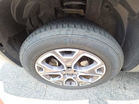 Used 2016 Jeep Renegade Limited AWD/4WD image 34