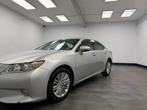 Used 2013 Lexus ES 350 w/ Luxury Pkg FWD image 14