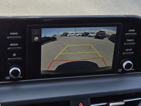 Used 2025 Kia Seltos LX image 12