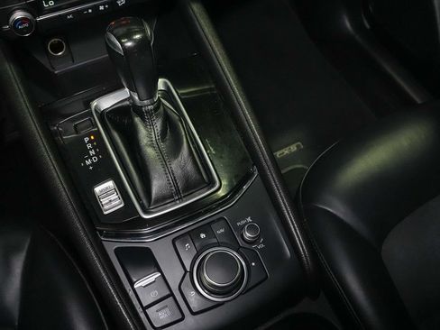 Used 2019 MAZDA CX-5 Touring FWD image 17