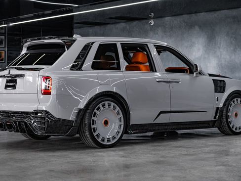 Used 2026 Rolls-Royce Cullinan AWD/4WD image 21