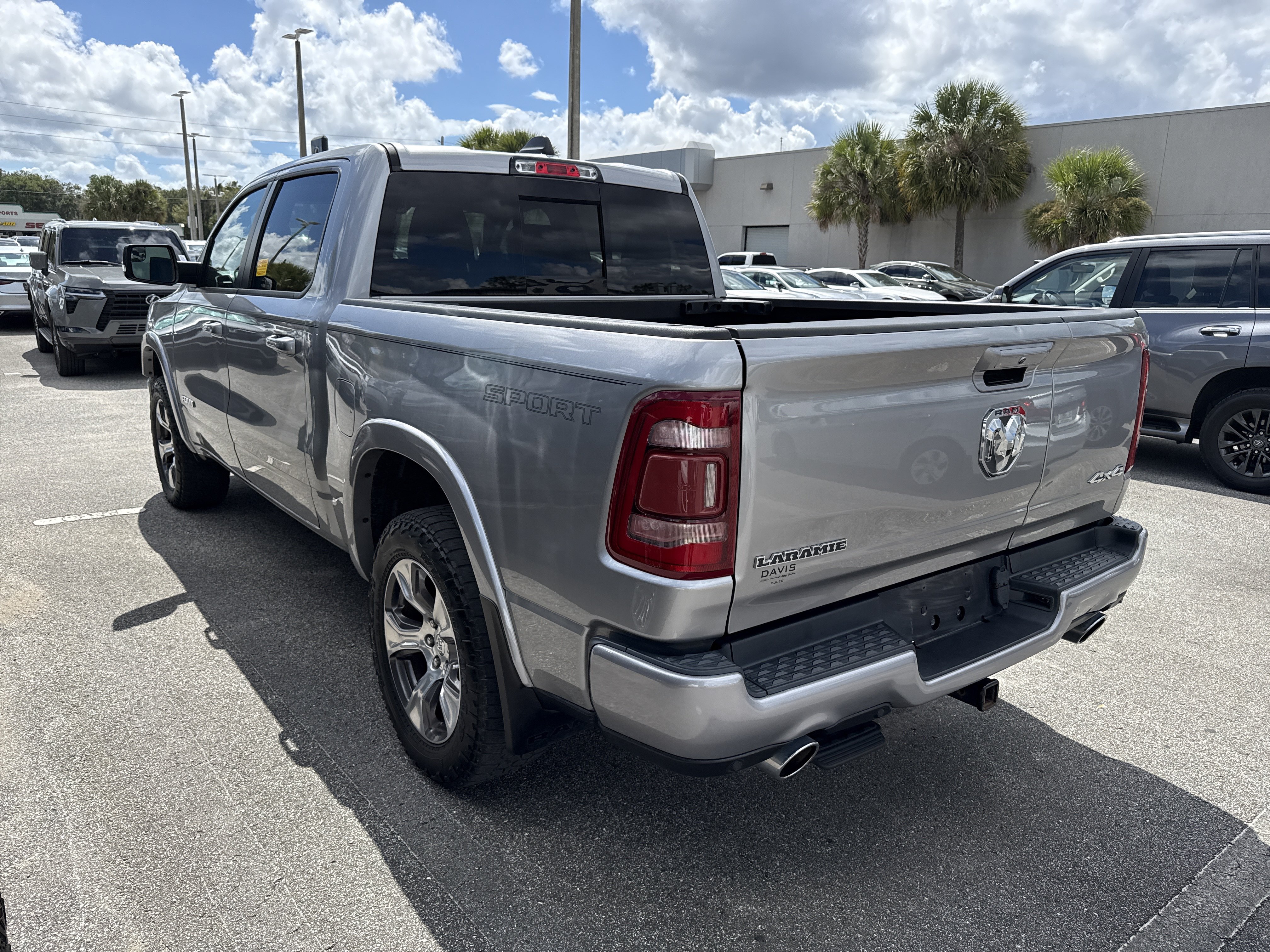 Used 2022 RAM 1500 Laramie w/ Sport Appearance Package AWD/4WD image 3