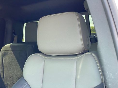 Used 2024 Chevrolet Silverado 2500 ZR2 w/ Technology Package AWD/4WD image 22
