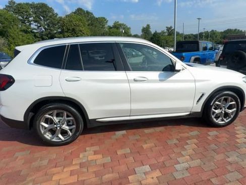 Used 2024 BMW X3 sDrive30i w/ Convenience Package RWD image 3