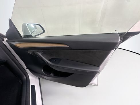 Used 2023 Tesla Model Y Performance AWD/4WD image 32