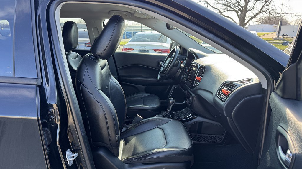 Used 2019 Jeep Compass Limited AWD/4WD image 27