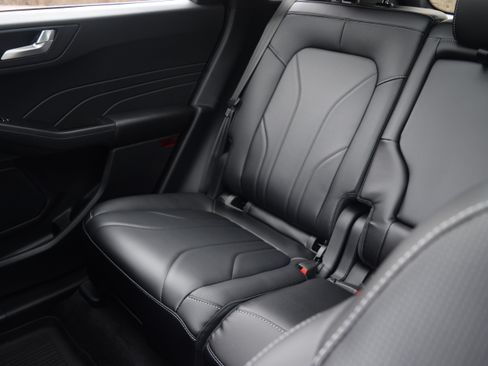 Used 2025 Ford Escape Platinum w/ Premium Technology Package image 14