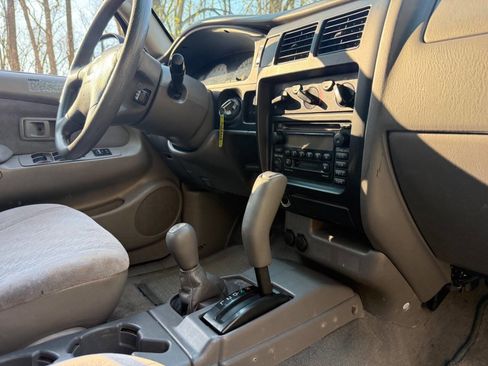 Used 2002 Toyota Tacoma 4x4 Double Cab image 35