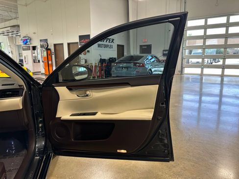 Used 2017 Lexus ES 350 FWD image 45