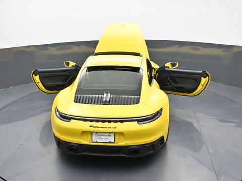 Certified 2024 Porsche 911 Carrera GTS RWD image 23