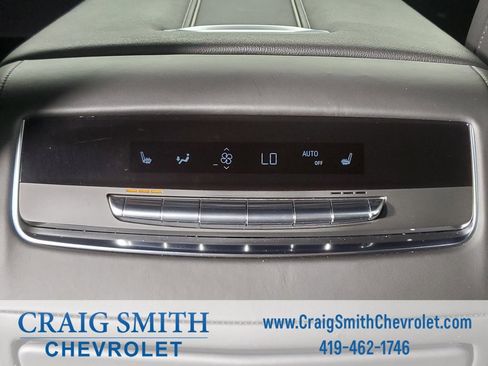 Used 2025 Cadillac Escalade Sport Platinum w/ LPO, ONYX Package image 44