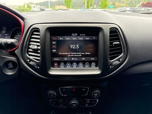 Used 2017 Jeep Compass Trailhawk w/ Cold Weather Group AWD/4WD image 22