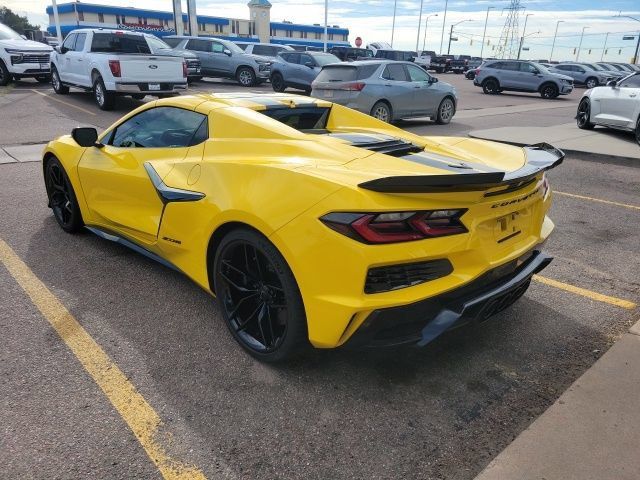 Used 2025 Chevrolet Corvette Z06 RWD image 7