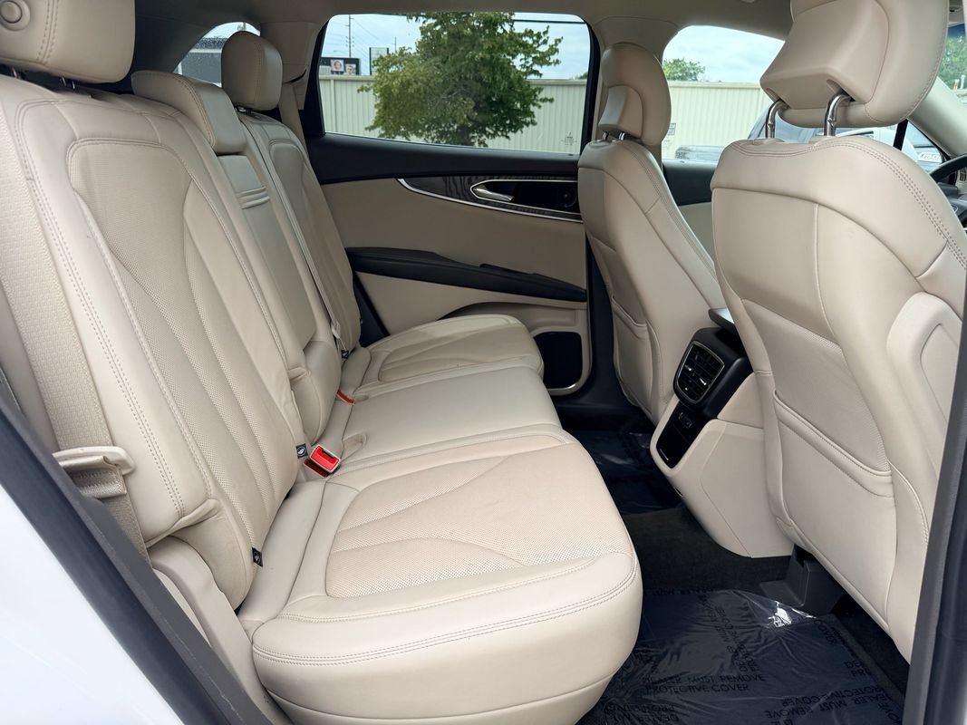Used 2019 Lincoln Nautilus Reserve FWD image 14