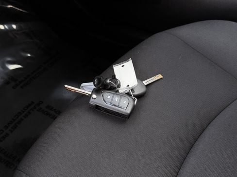 Used 2022 Toyota Corolla LE FWD image 35