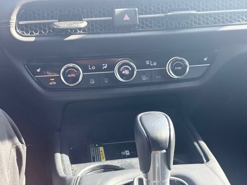 Used 2023 Honda HR-V EX-L image 11