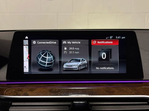 Used 2017 BMW 540i xDrive image 38