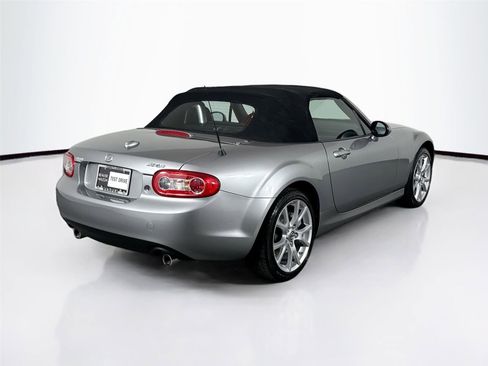 Used 2013 MAZDA MX-5 Miata Grand Touring RWD image 2