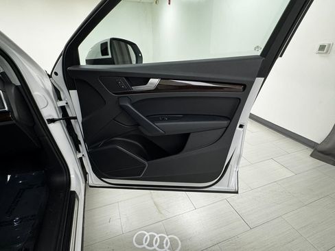 Used 2018 Audi Q5 2.0T Premium Plus w/ Premium Plus Package image 13