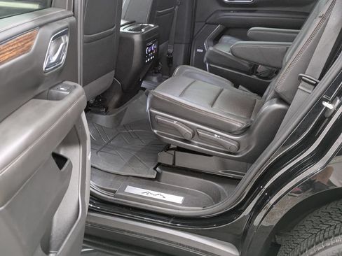 Used 2024 Chevrolet Tahoe High Country w/ Advanced Technology Package AWD/4WD image 33