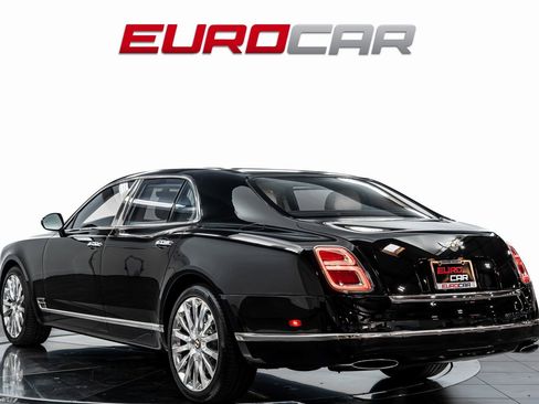 Used 2020 Bentley Mulsanne image 3