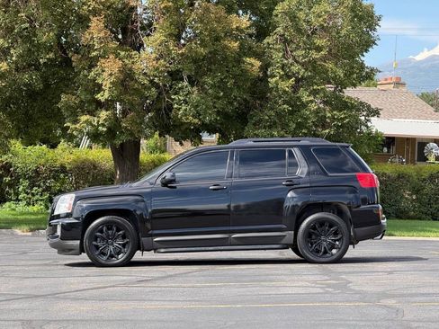 Used 2016 GMC Terrain SLE w/ Chrome Edition FWD image 2