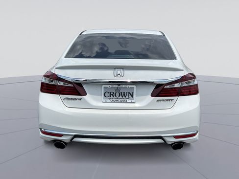 Used 2016 Honda Accord Sport image 8