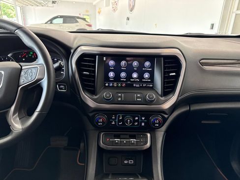 Certified 2023 GMC Acadia AT4 AWD/4WD image 18