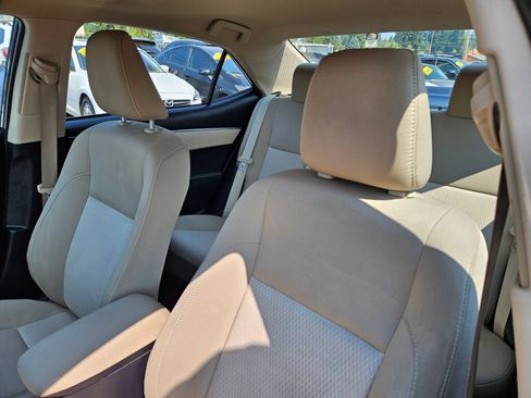 Used 2016 Toyota Corolla LE FWD image 18